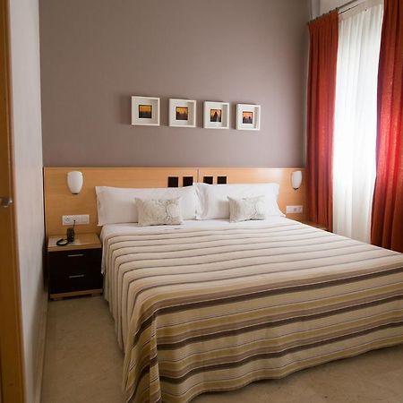 Hostal Albero By Eme Hoteles Sanlucar la Mayor Exterior photo