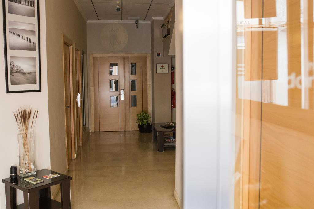 Hostal Albero By Eme Hoteles Sanlucar la Mayor Exterior photo