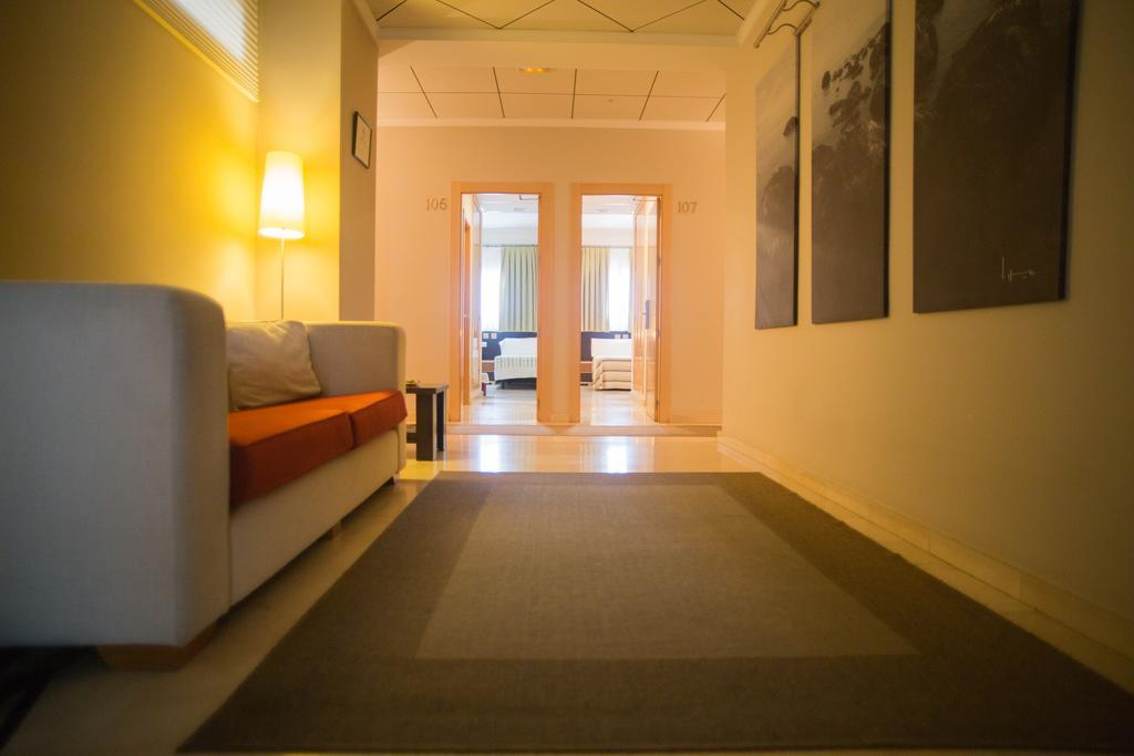 Hostal Albero By Eme Hoteles Sanlucar la Mayor Exterior photo