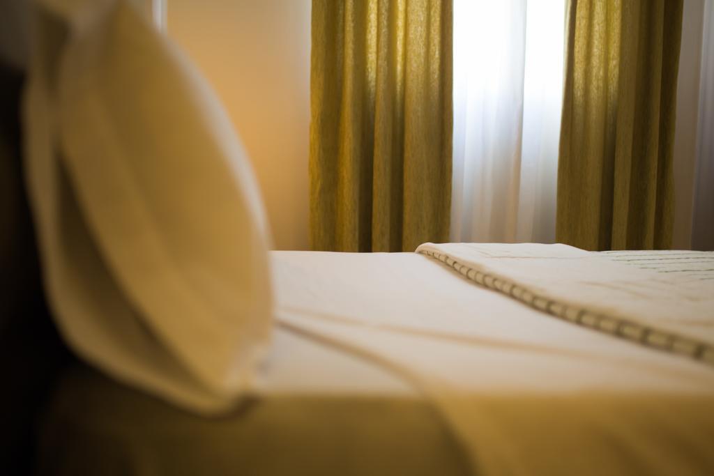 Hostal Albero By Eme Hoteles Sanlucar la Mayor Exterior photo